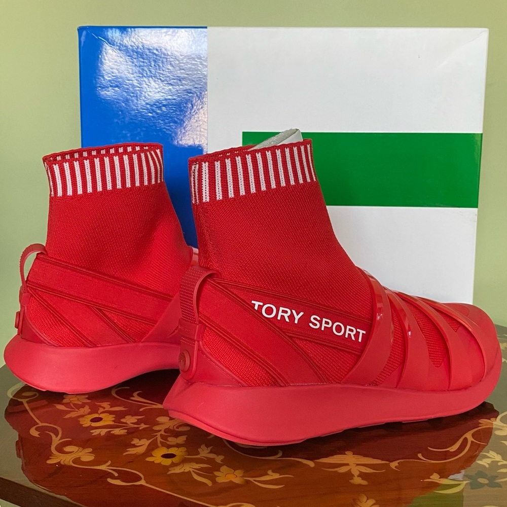 Tory Burch SOCK SNEAKER, 6.5, color RED. Brand new.